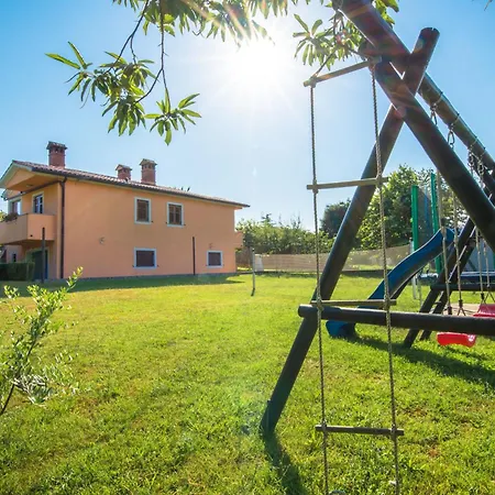 Davorka In Ruzici Mit Grossem Garten